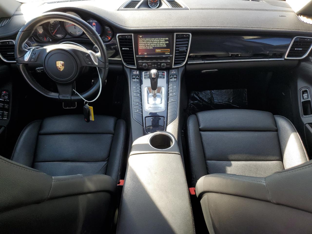 2016 PORSCHE Panamera