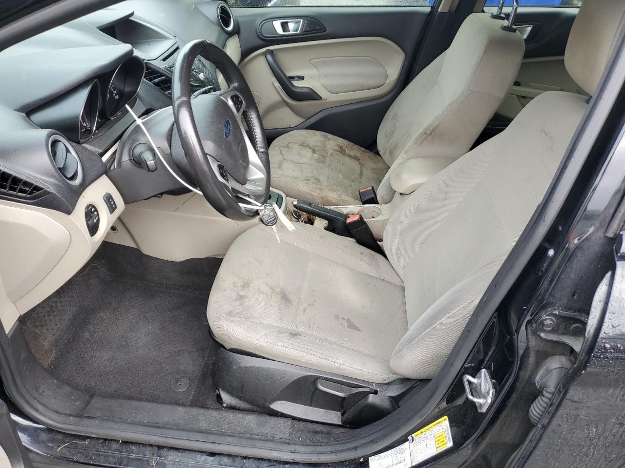 2016 FORD Fiesta