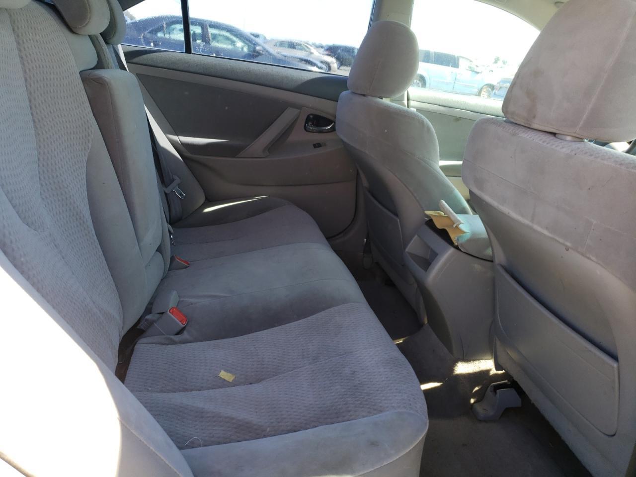 2011 TOYOTA CAMRY