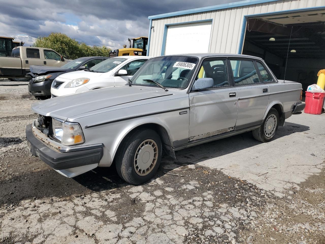 1989 VOLVO 244