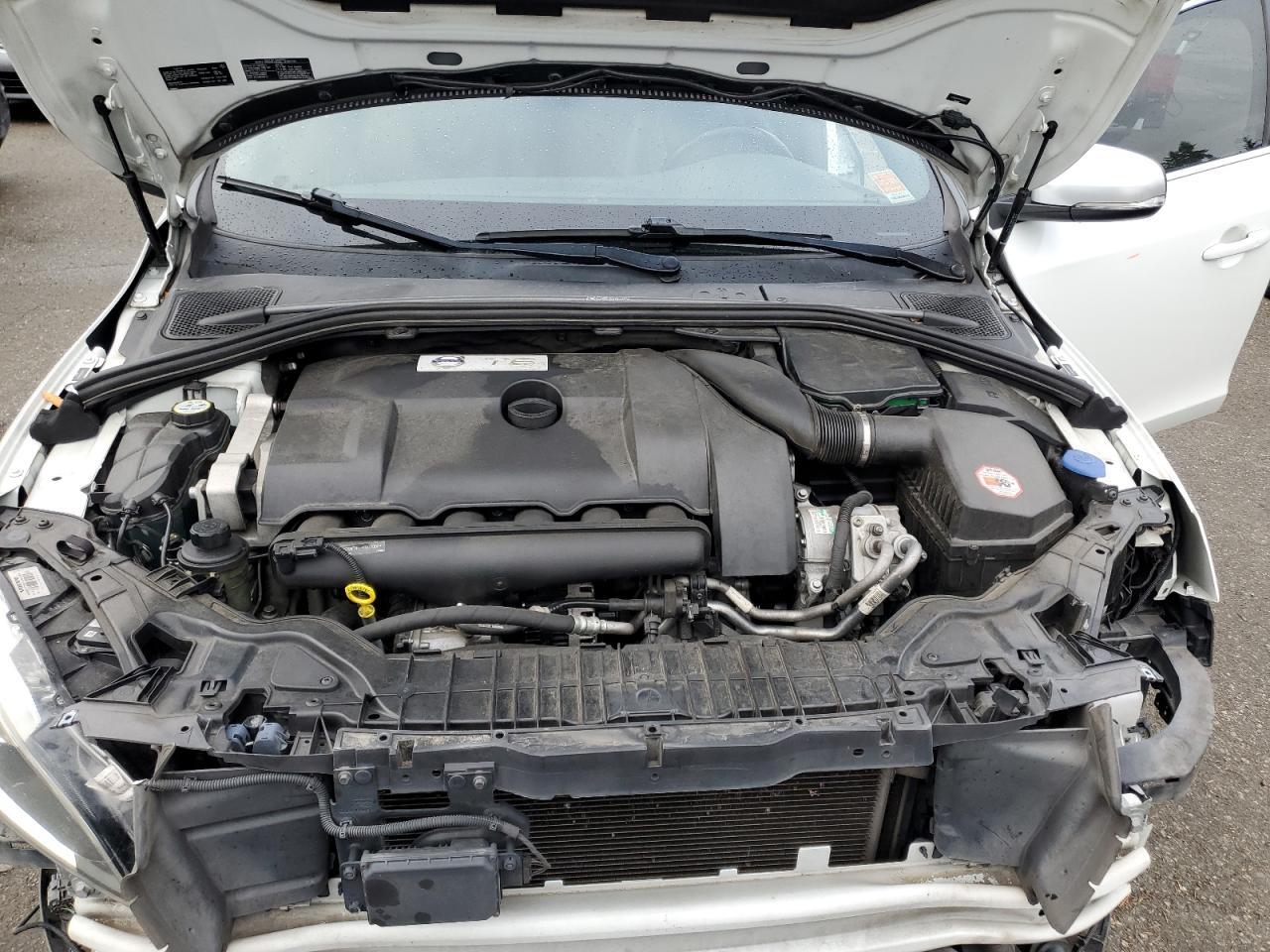 2014 VOLVO S60
