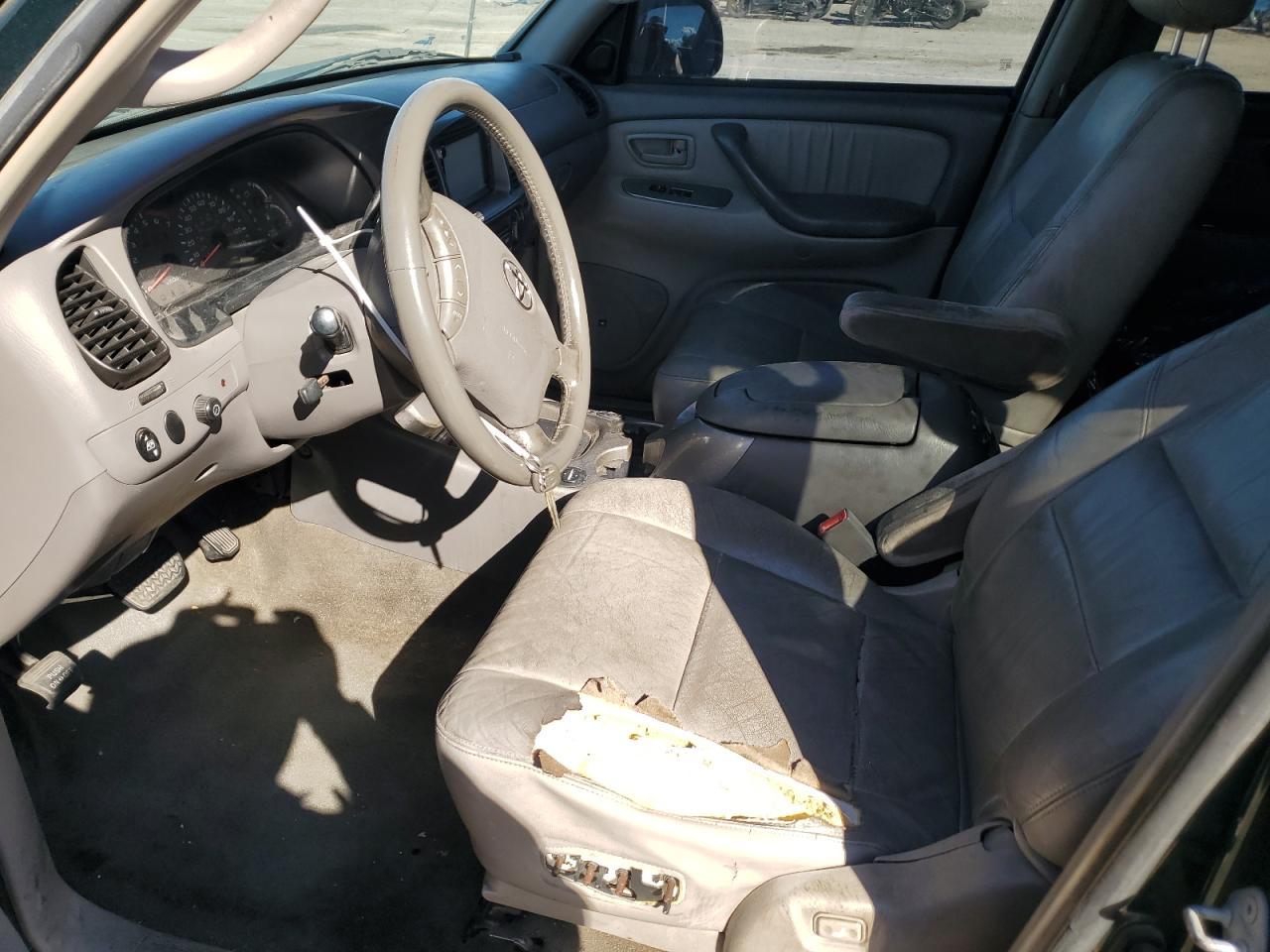 2004 TOYOTA Sequoia