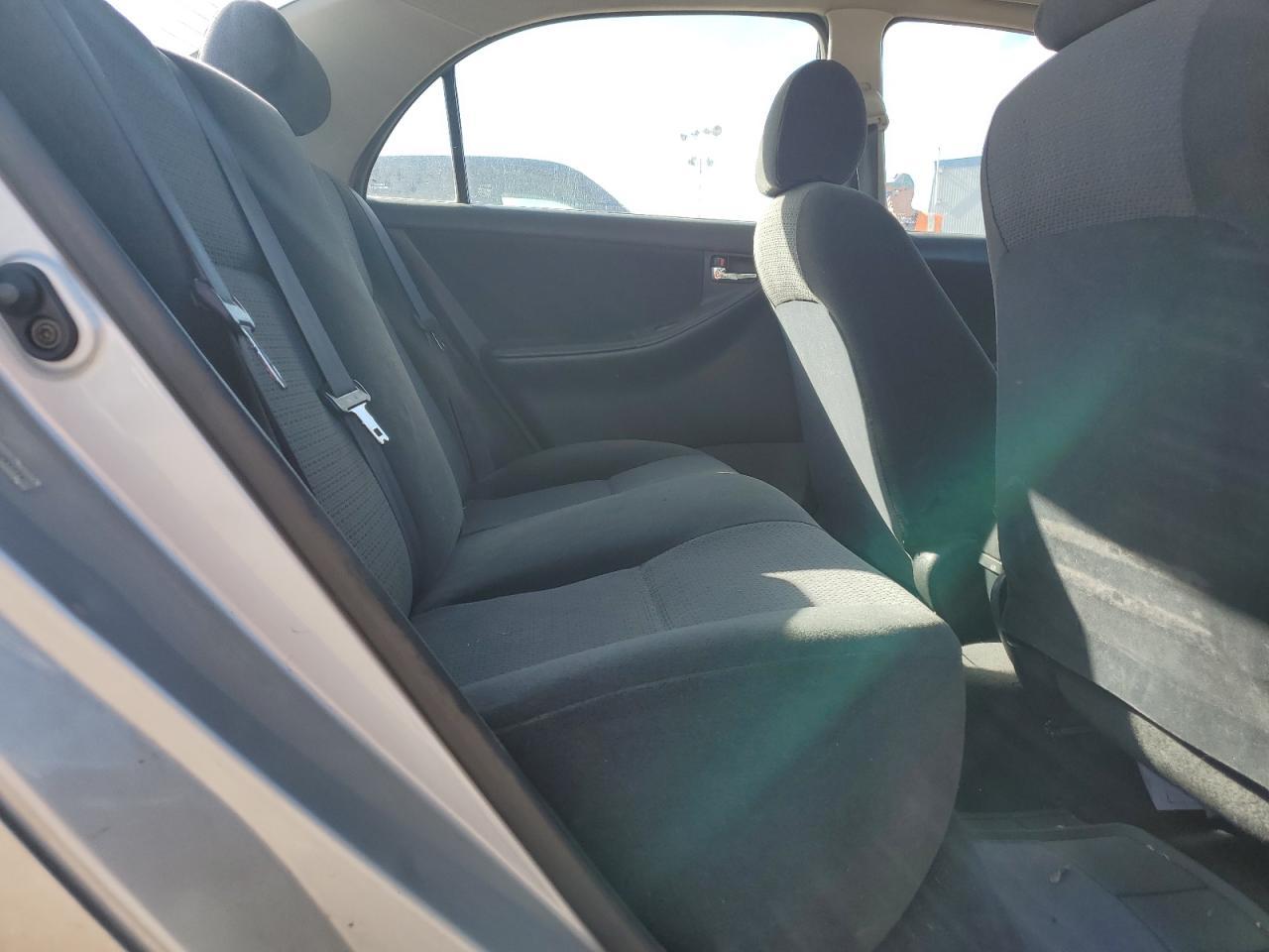 2004 TOYOTA COROLLA