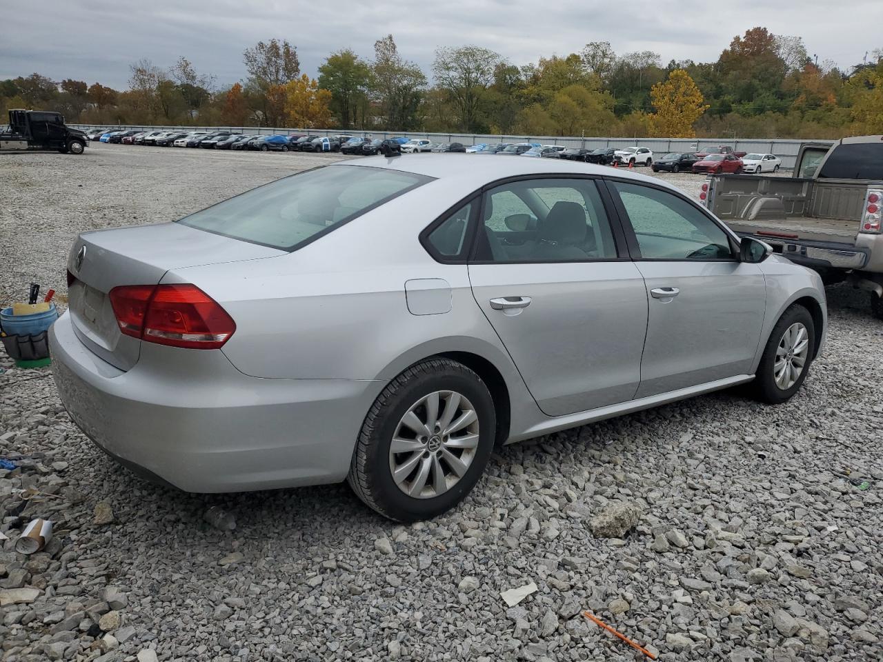 2012 VOLKSWAGEN Passat