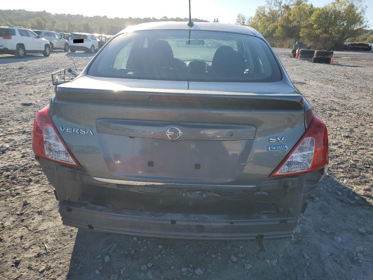 2019 NISSAN VERSA