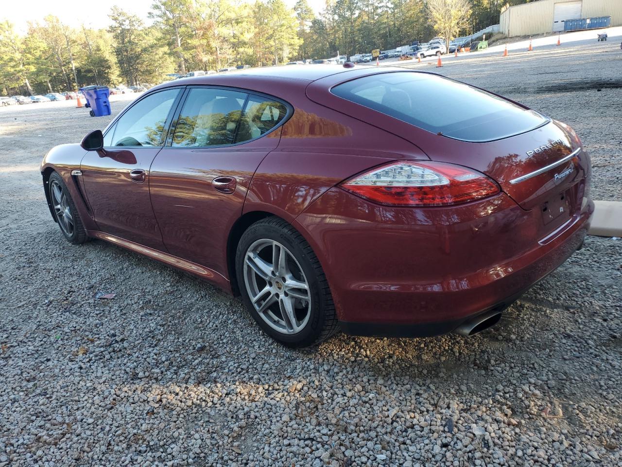 2011 PORSCHE Panamera