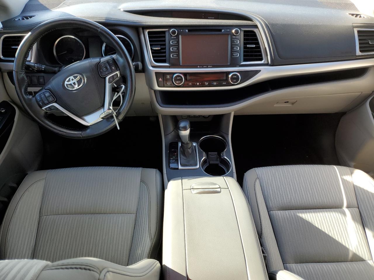 2017 TOYOTA HIGHLANDER