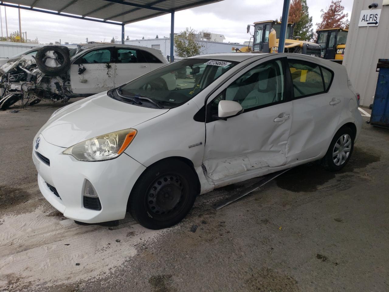 2014 TOYOTA Prius c