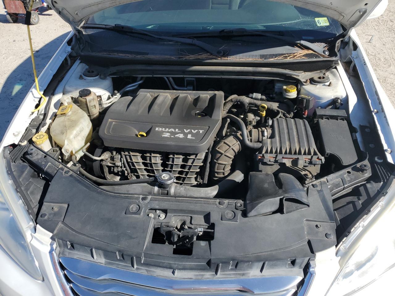 2012 CHRYSLER 200