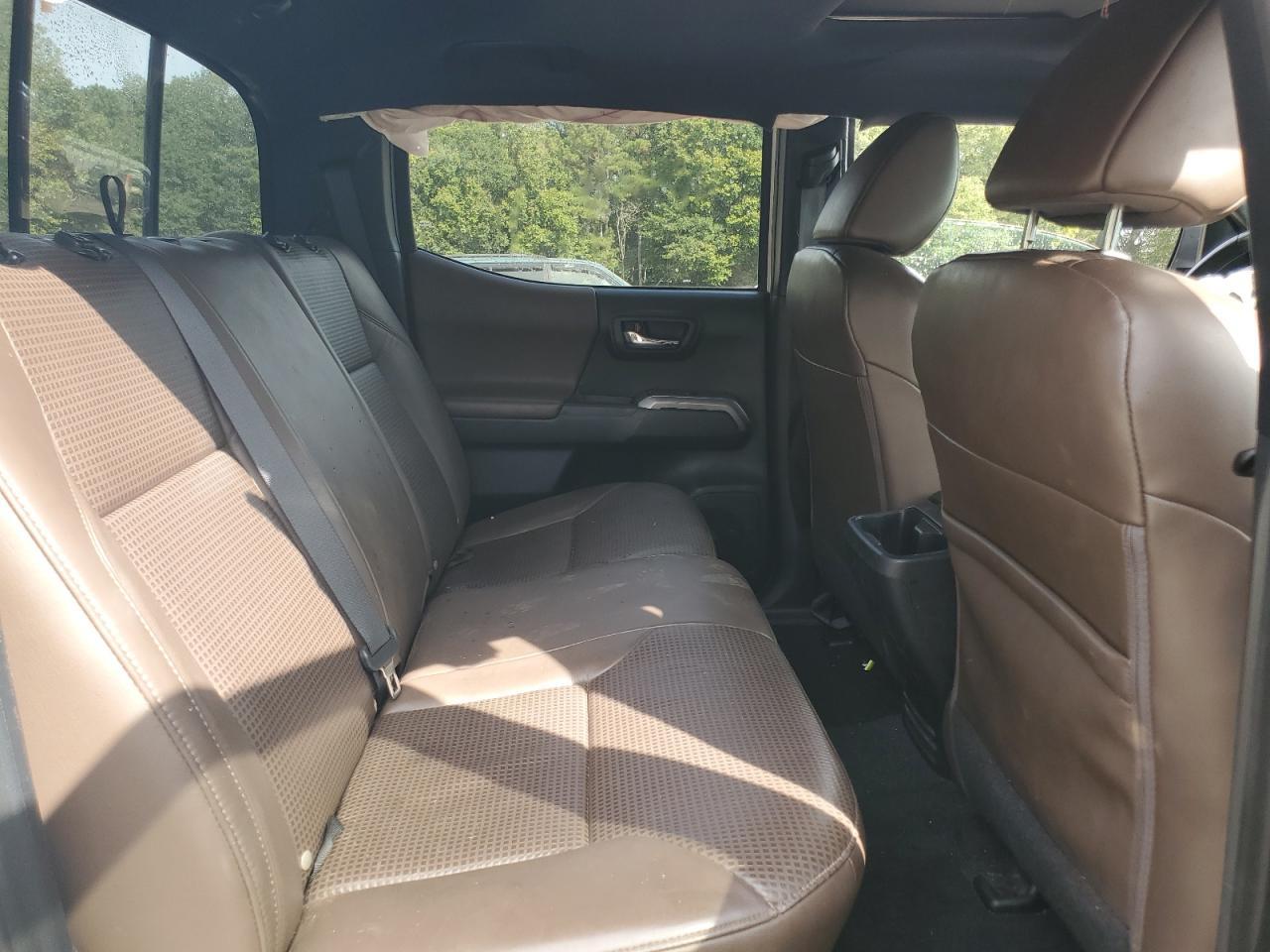 2017 TOYOTA TACOMA