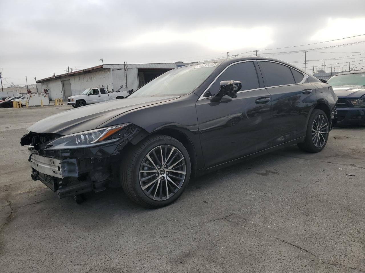 2023 LEXUS Es