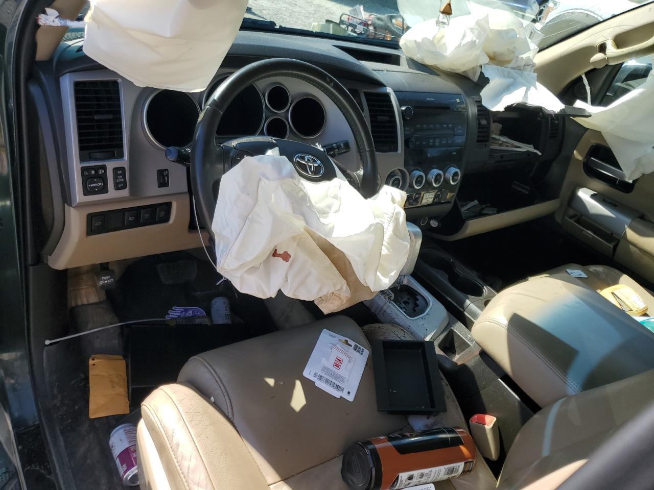 2008 TOYOTA Sequoia