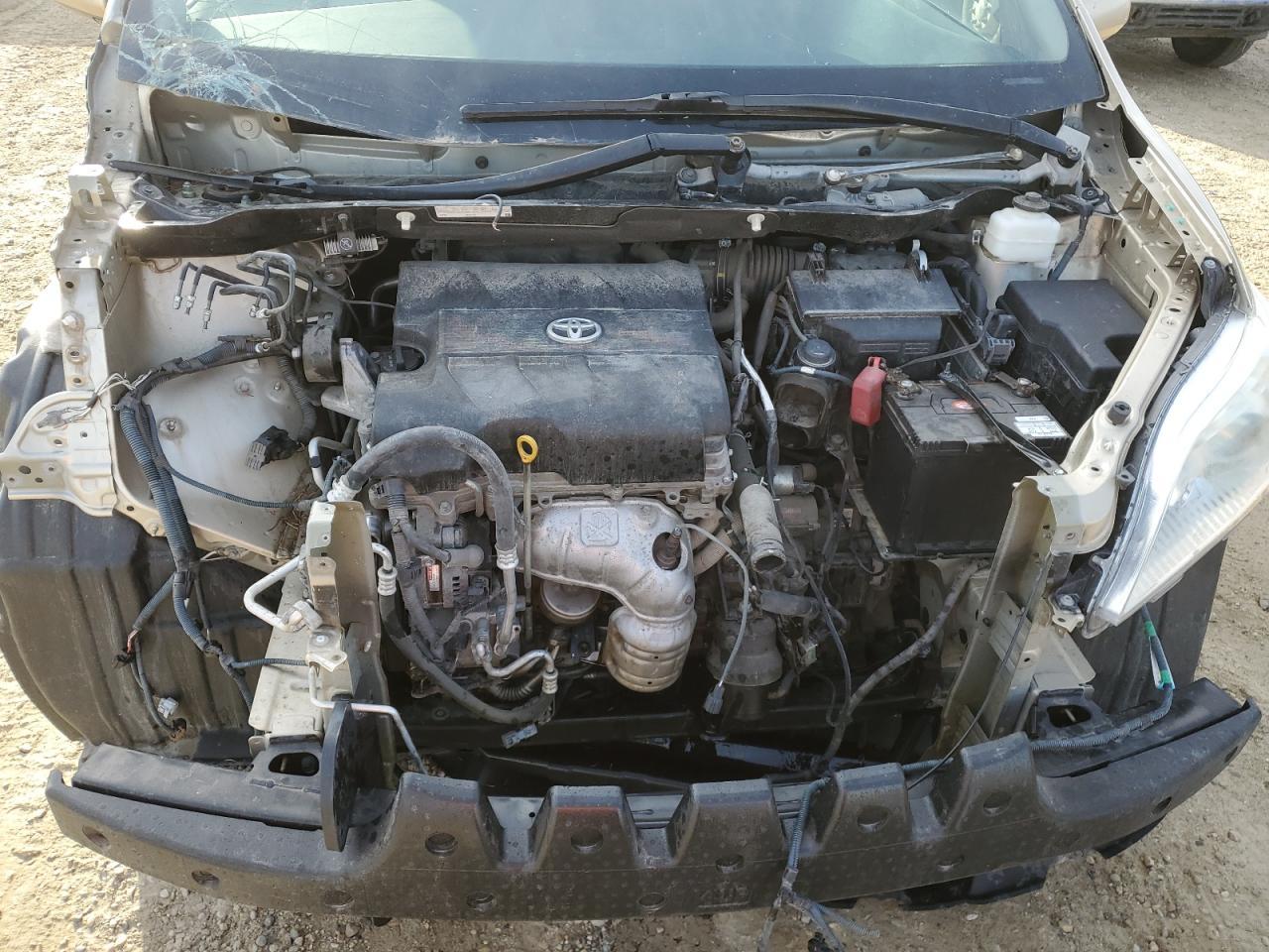 2011 TOYOTA SIENNA