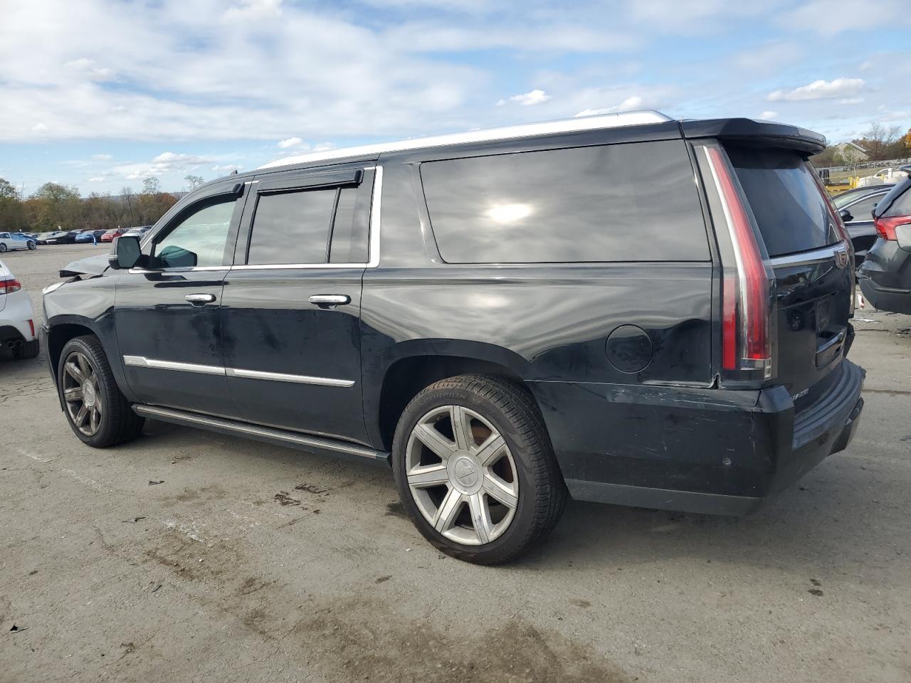 2018 CADILLAC Escalade ESV