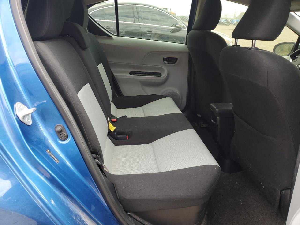 2014 TOYOTA Prius c