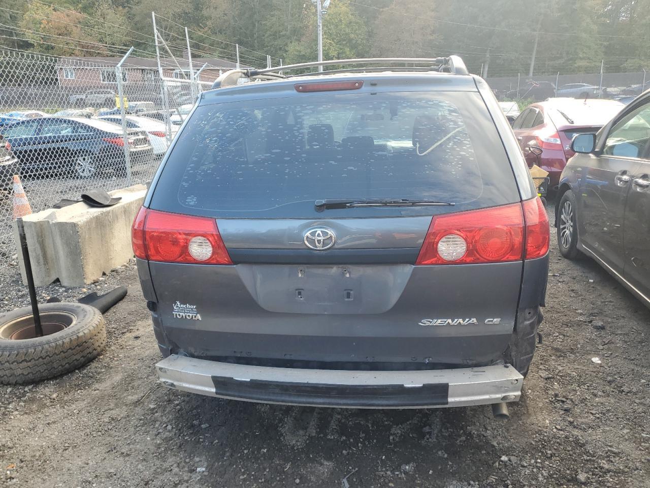 2007 TOYOTA SIENNA