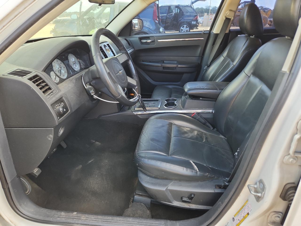 2010 CHRYSLER 300