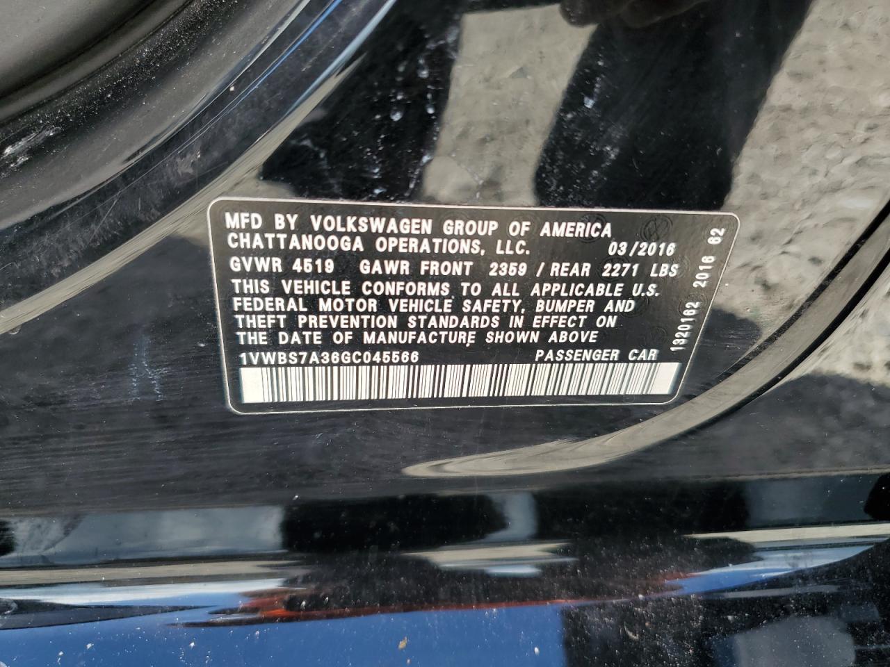 2016 VOLKSWAGEN Passat