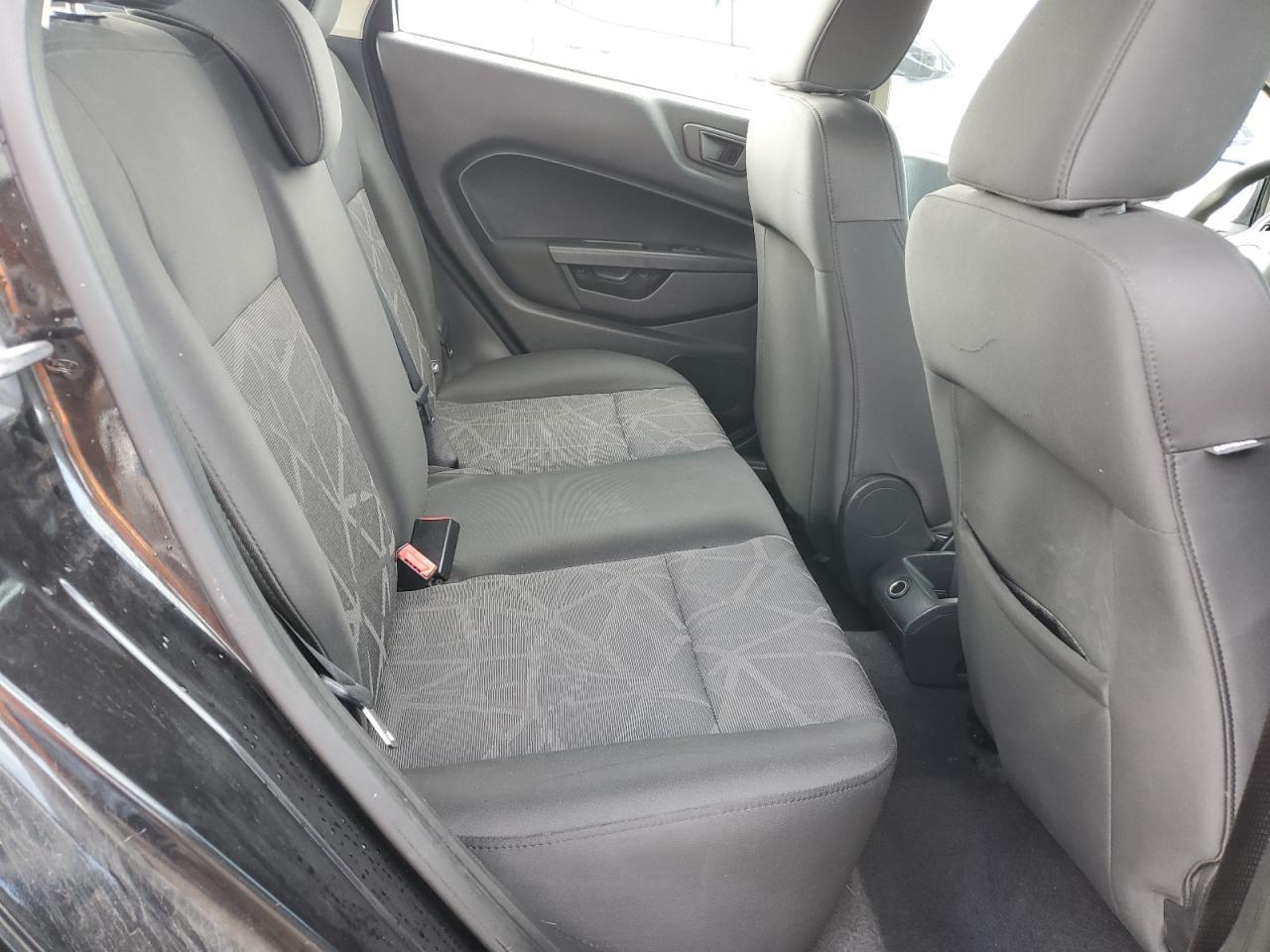 2011 FORD Fiesta