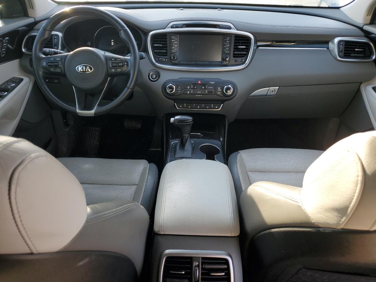 2017 KIA SORENTO