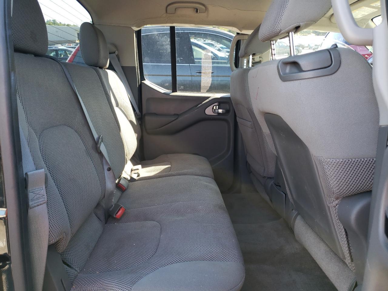 2011 NISSAN Frontier