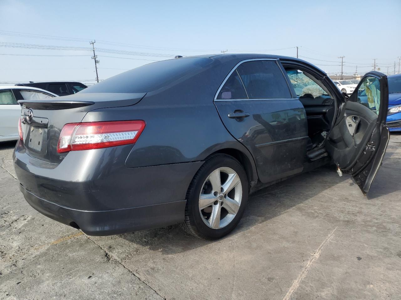 2011 TOYOTA CAMRY