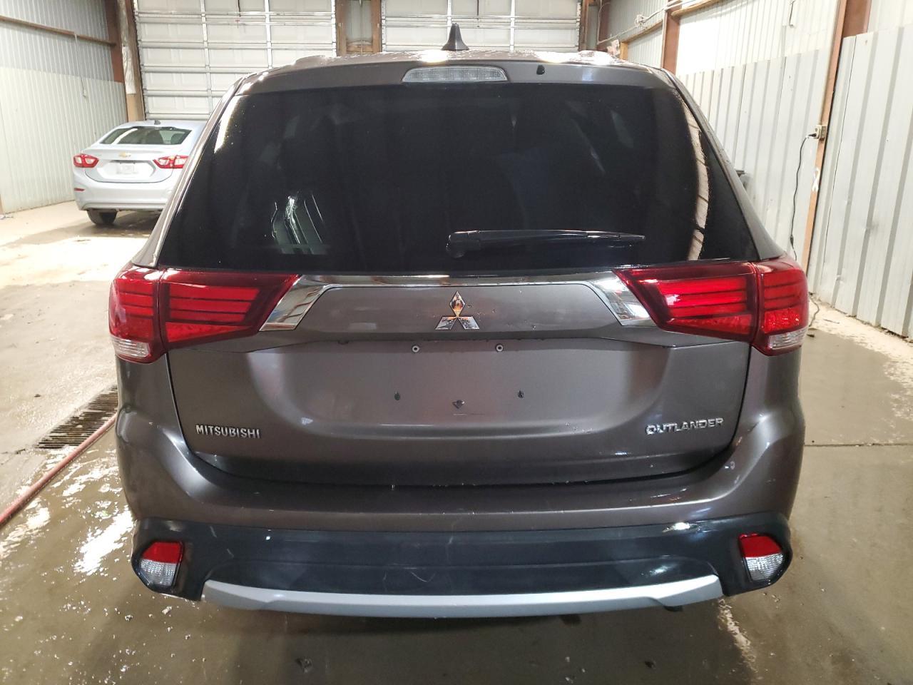 2018 MITSUBISHI outlander