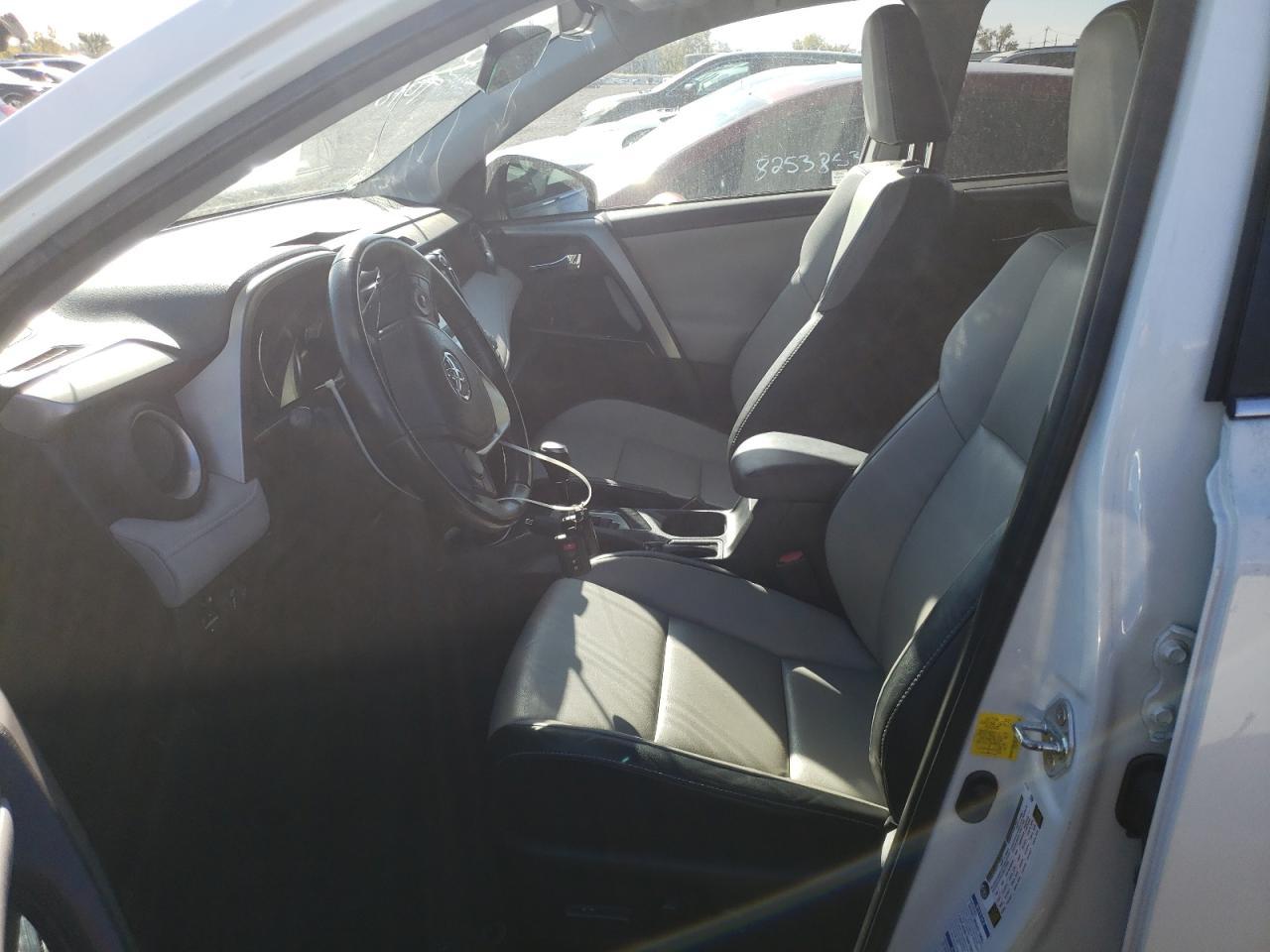 2016 TOYOTA RAV4