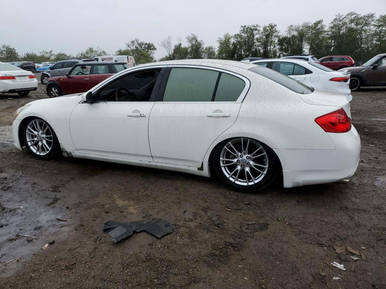 2011 INFINITI G37