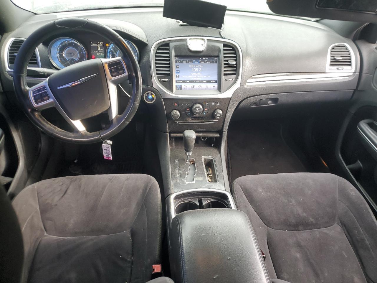 2011 CHRYSLER 300