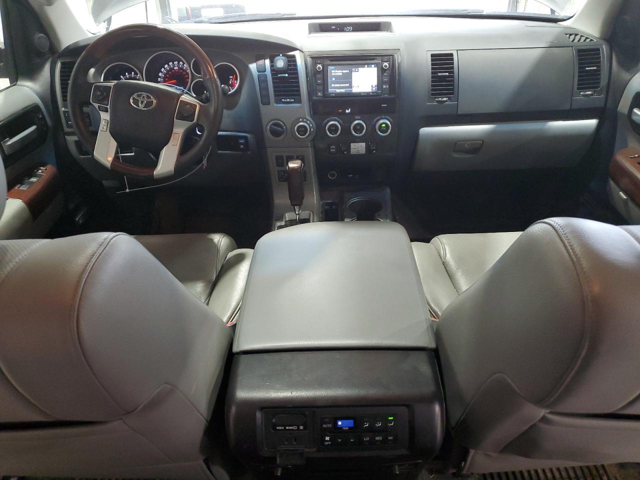 2017 TOYOTA Sequoia