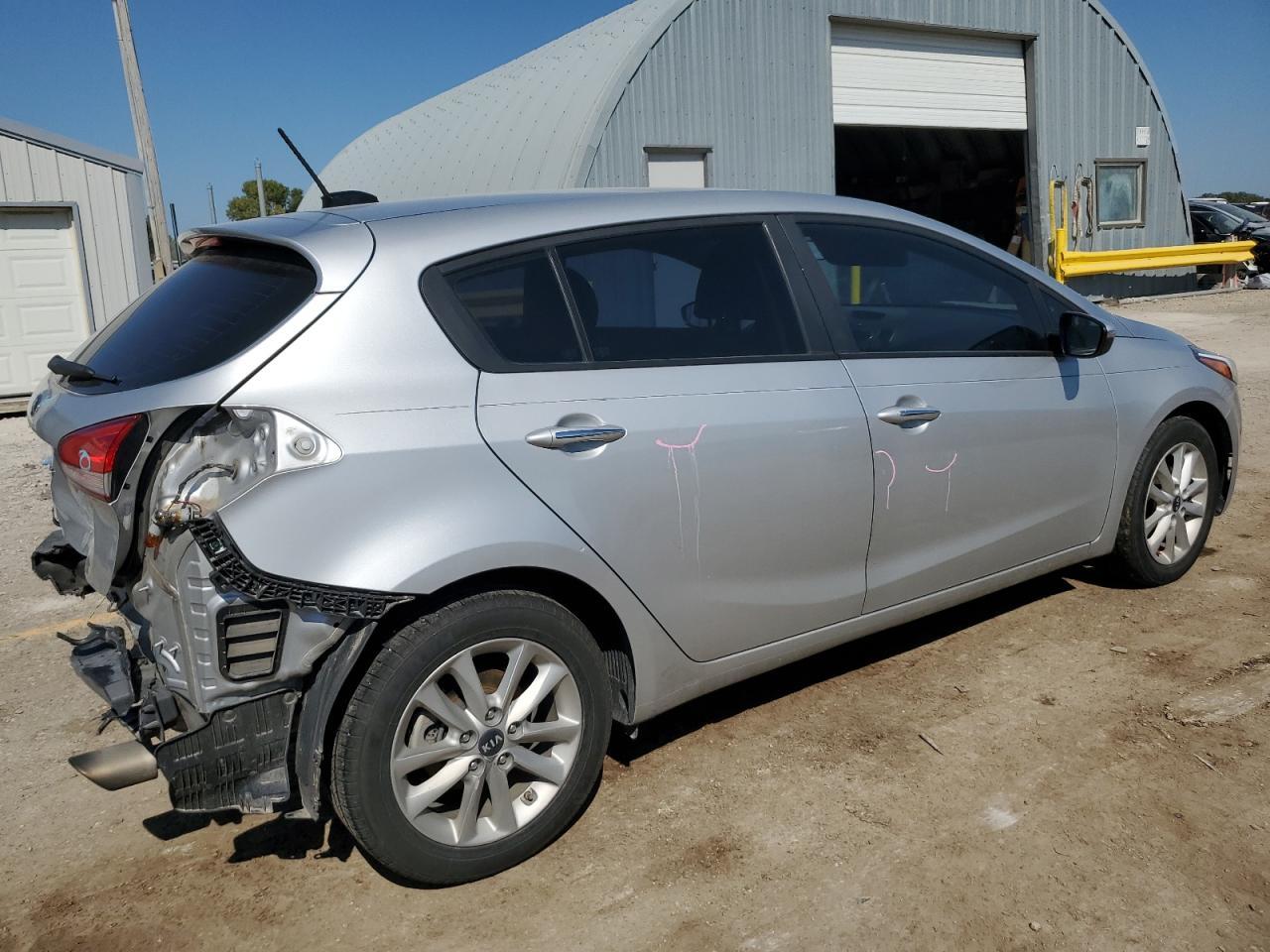 2017 KIA FORTE