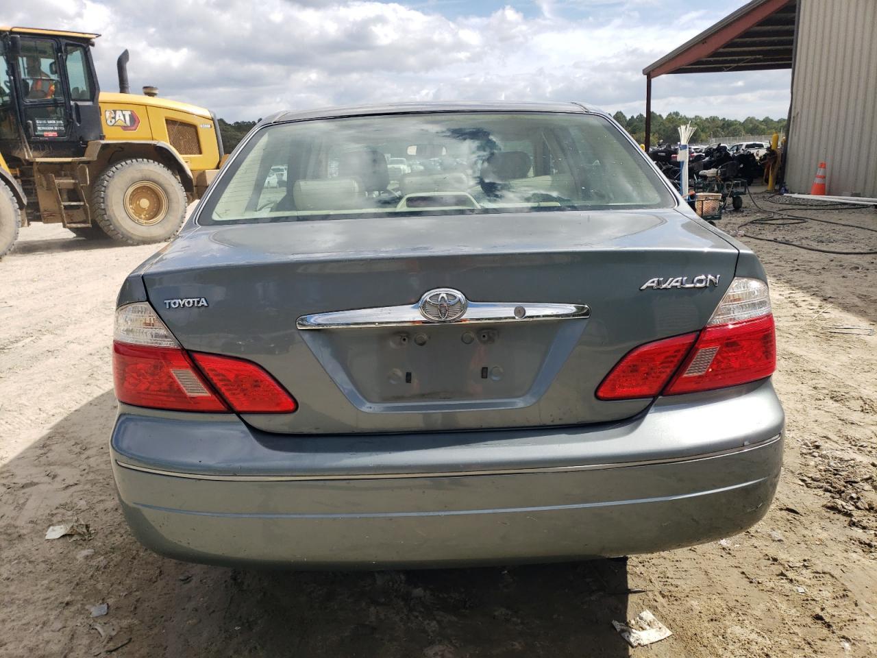 2004 TOYOTA Avalon