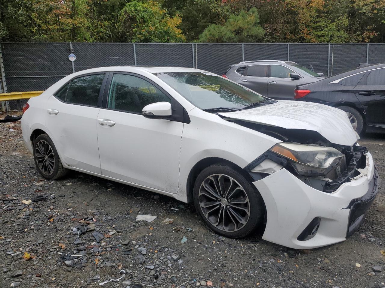 2015 TOYOTA COROLLA