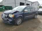 2014 CHRYSLER Town & Country