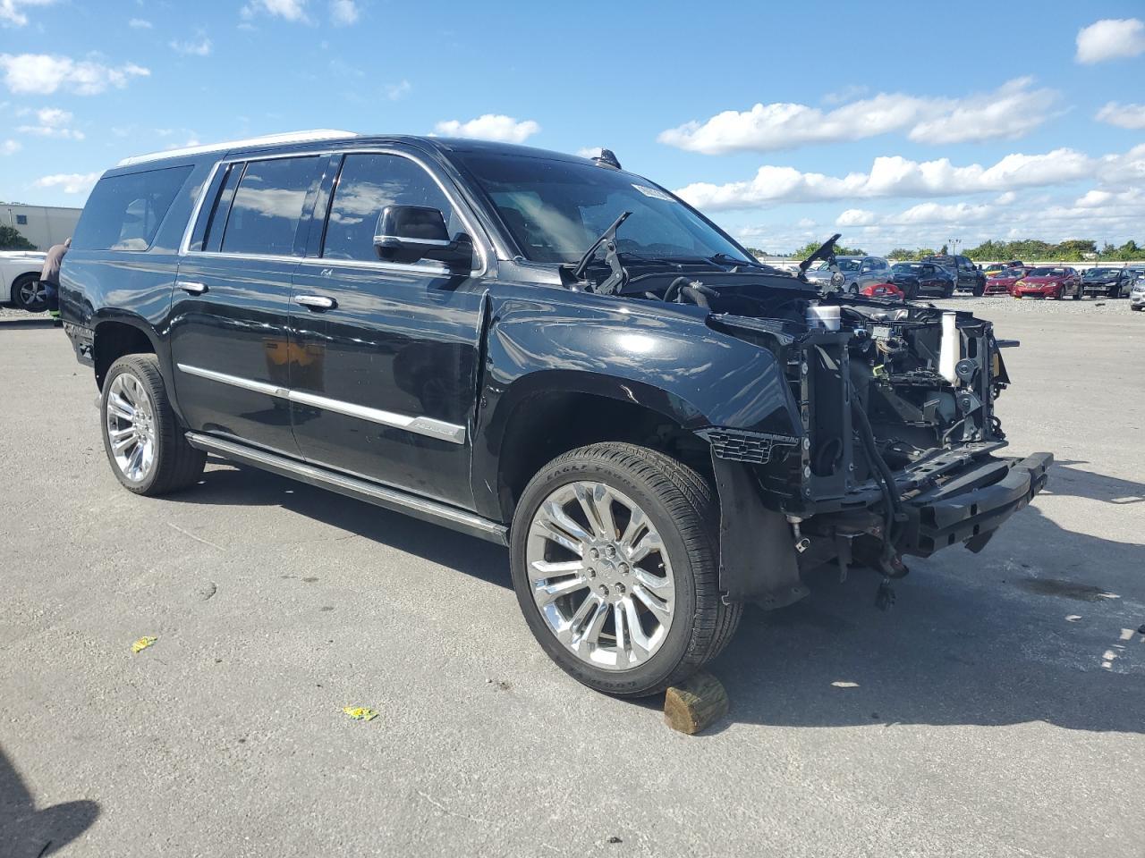 2019 CADILLAC Escalade ESV