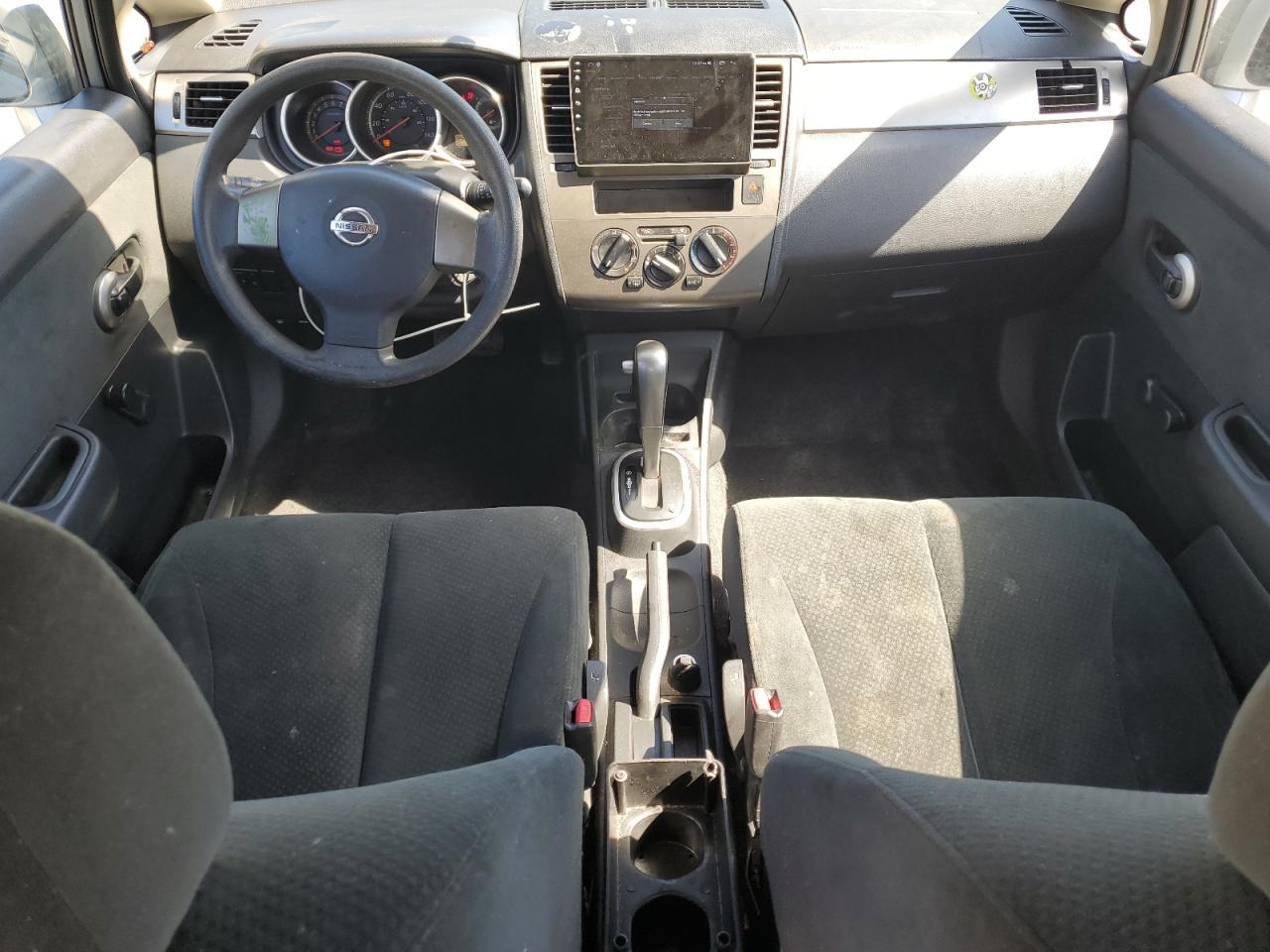 2011 NISSAN VERSA