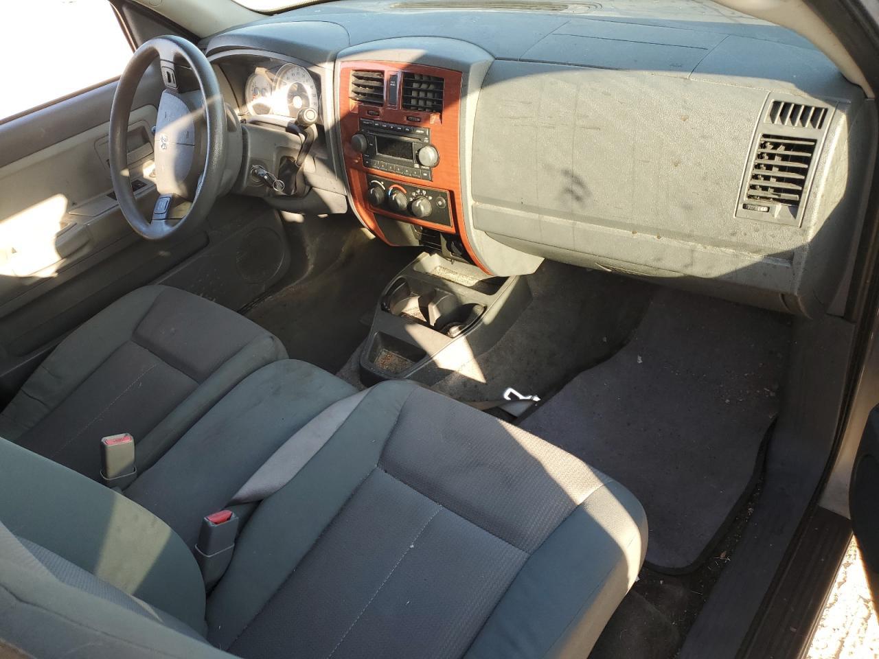 2005 DODGE Dakota