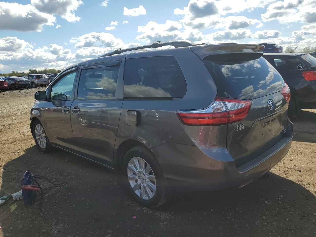 2015 TOYOTA SIENNA