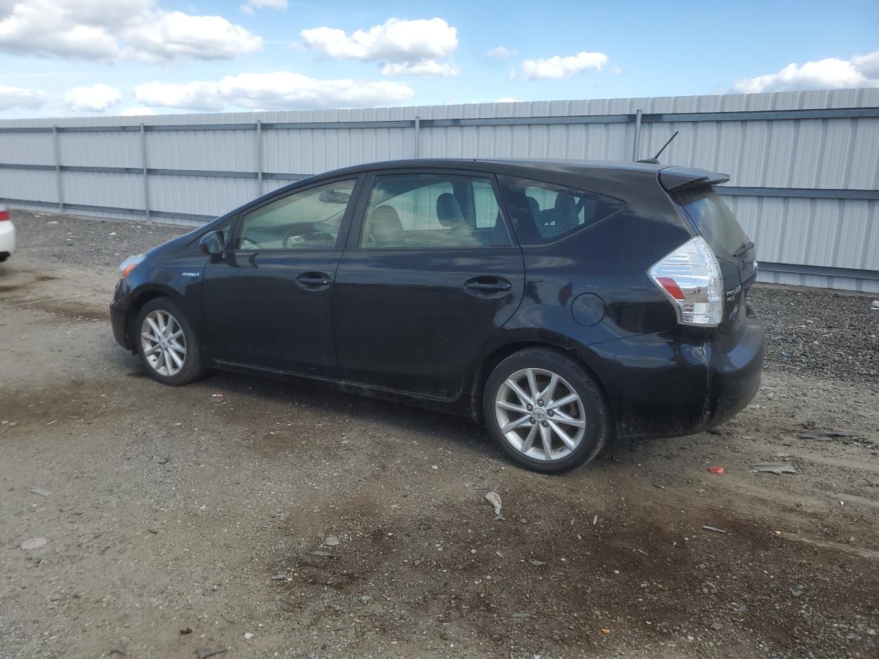 2013 TOYOTA PRIUS V