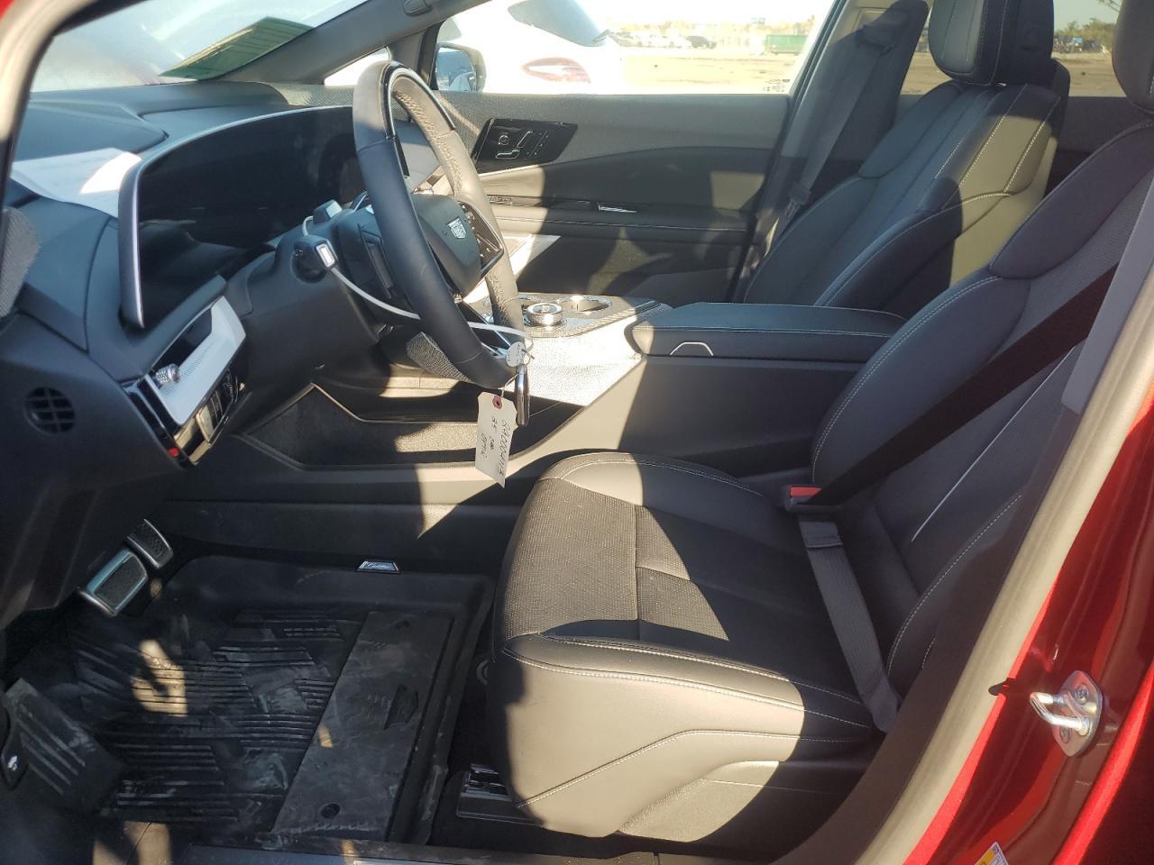 2025 CADILLAC OPTIQ