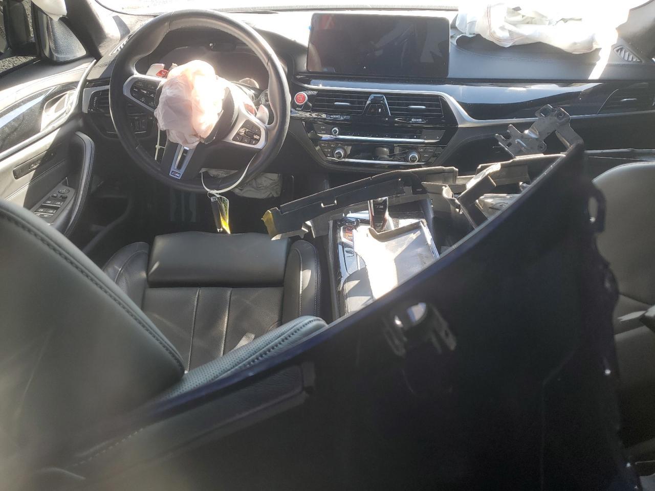 2023 BMW M5