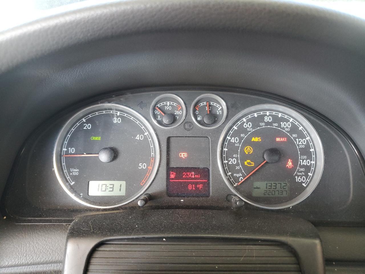 2004 VOLKSWAGEN Passat