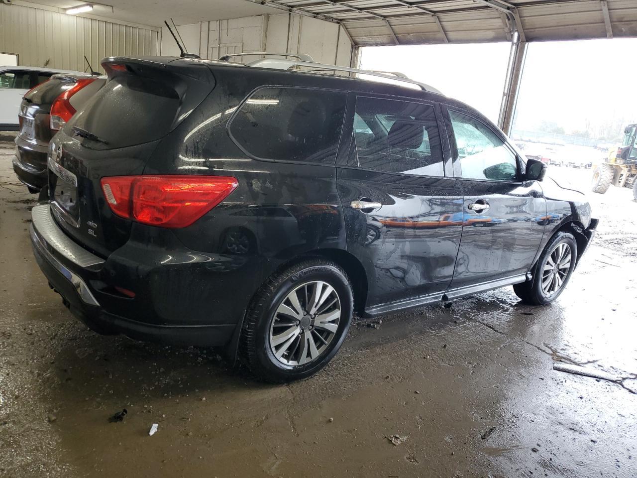 2017 NISSAN PATHFINDER