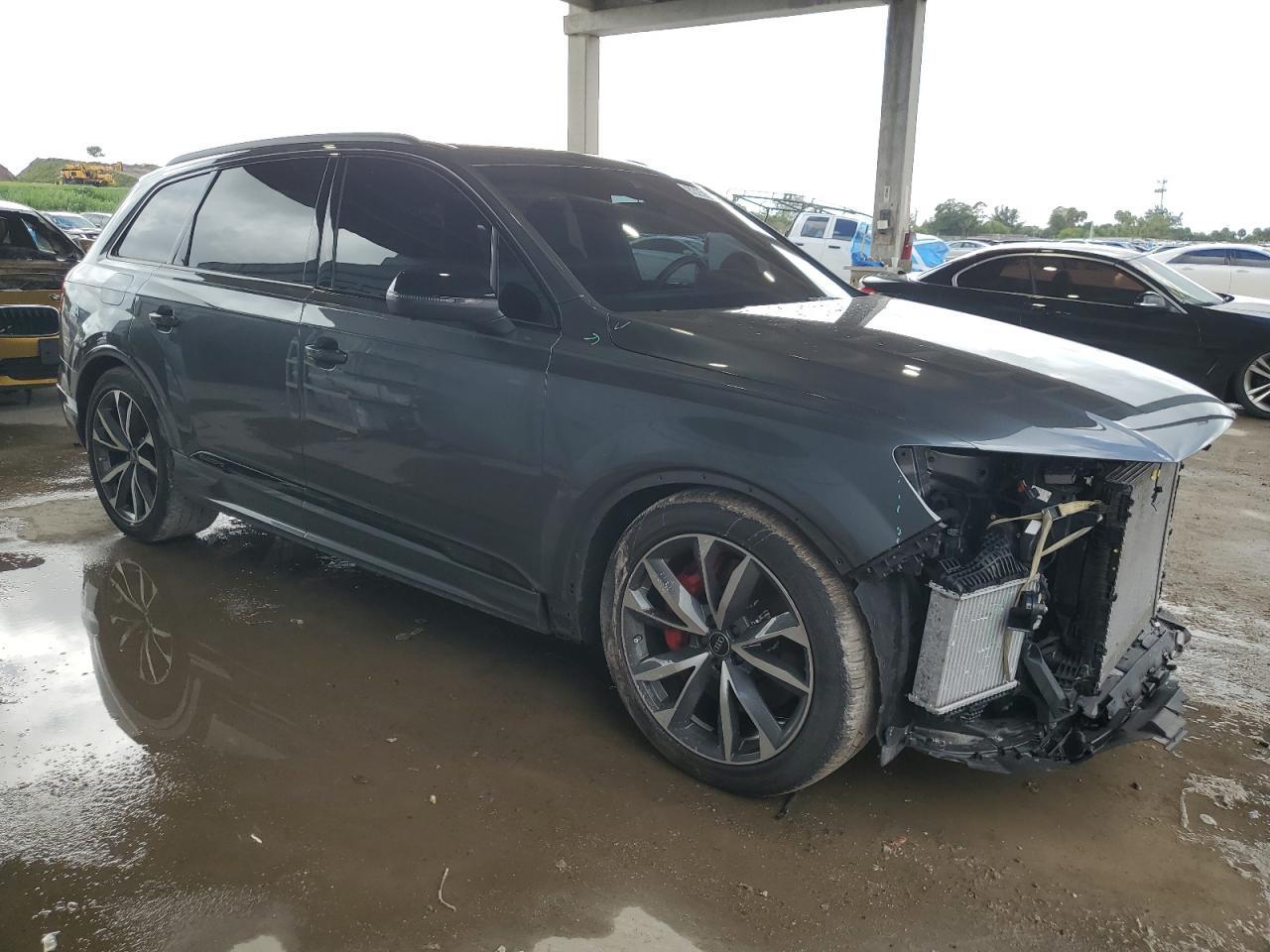 2023 AUDI SQ7