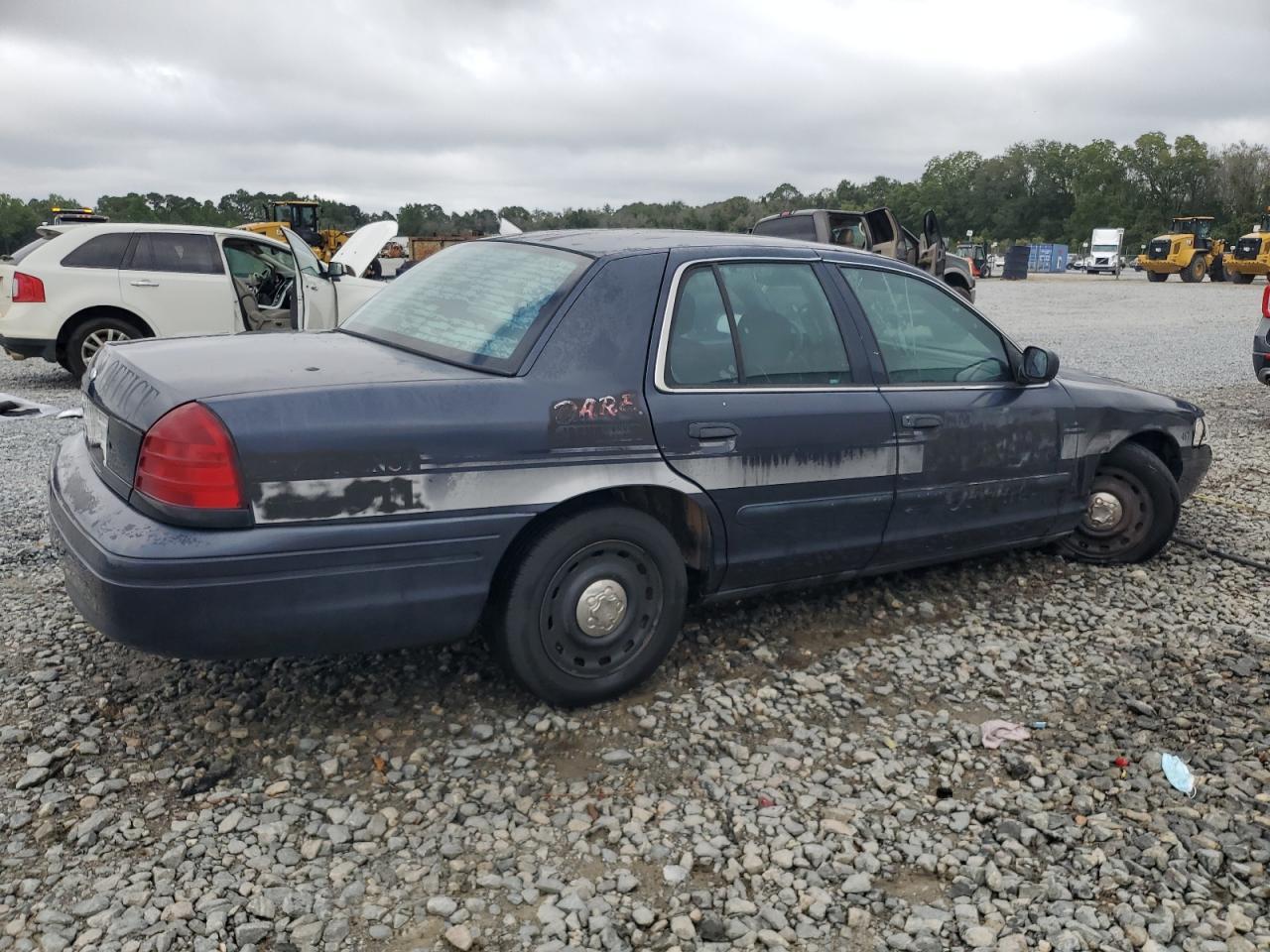 2003 FORD Crown Victoria