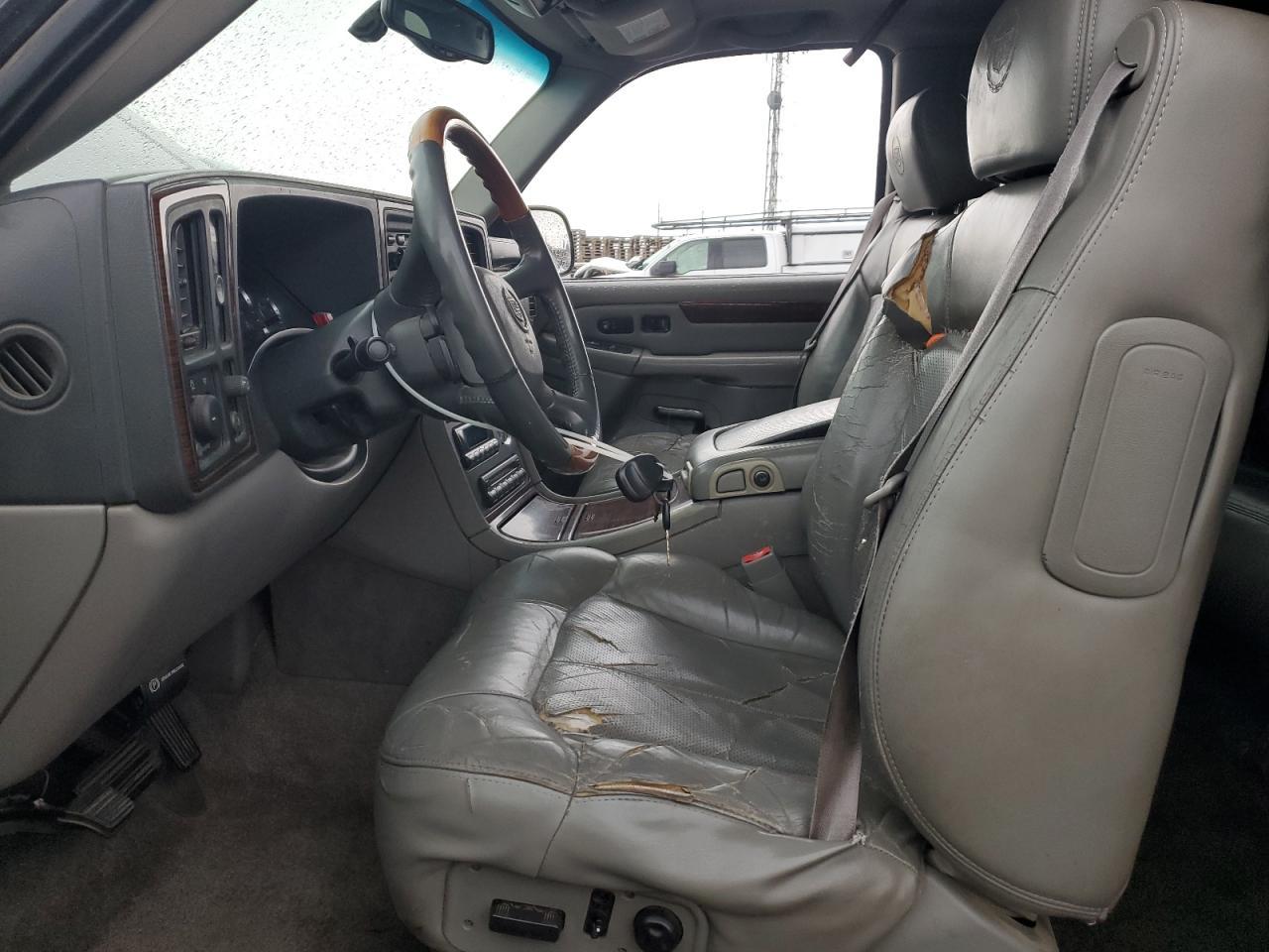2002 CADILLAC ESCALADE