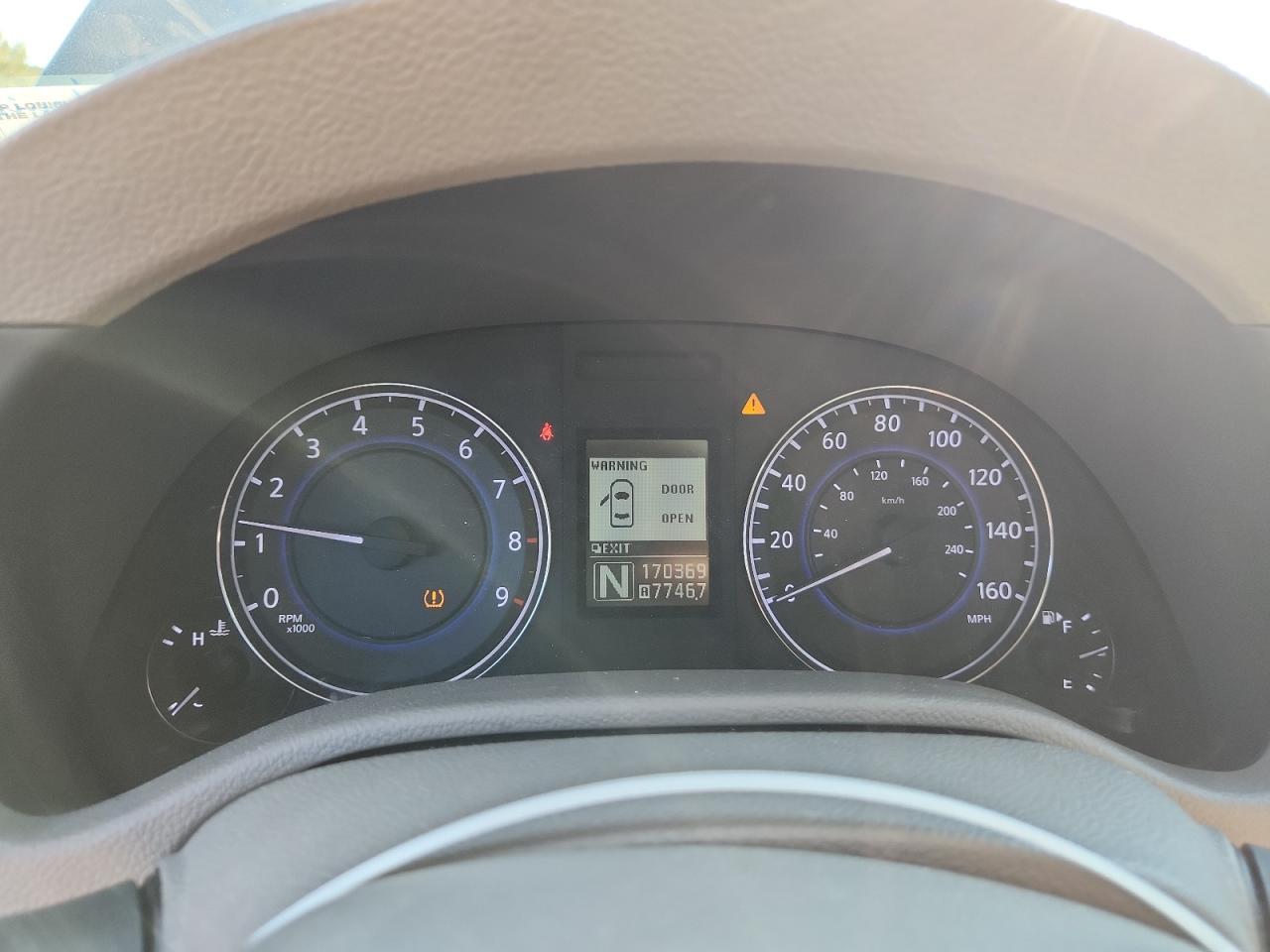 2011 INFINITI G37