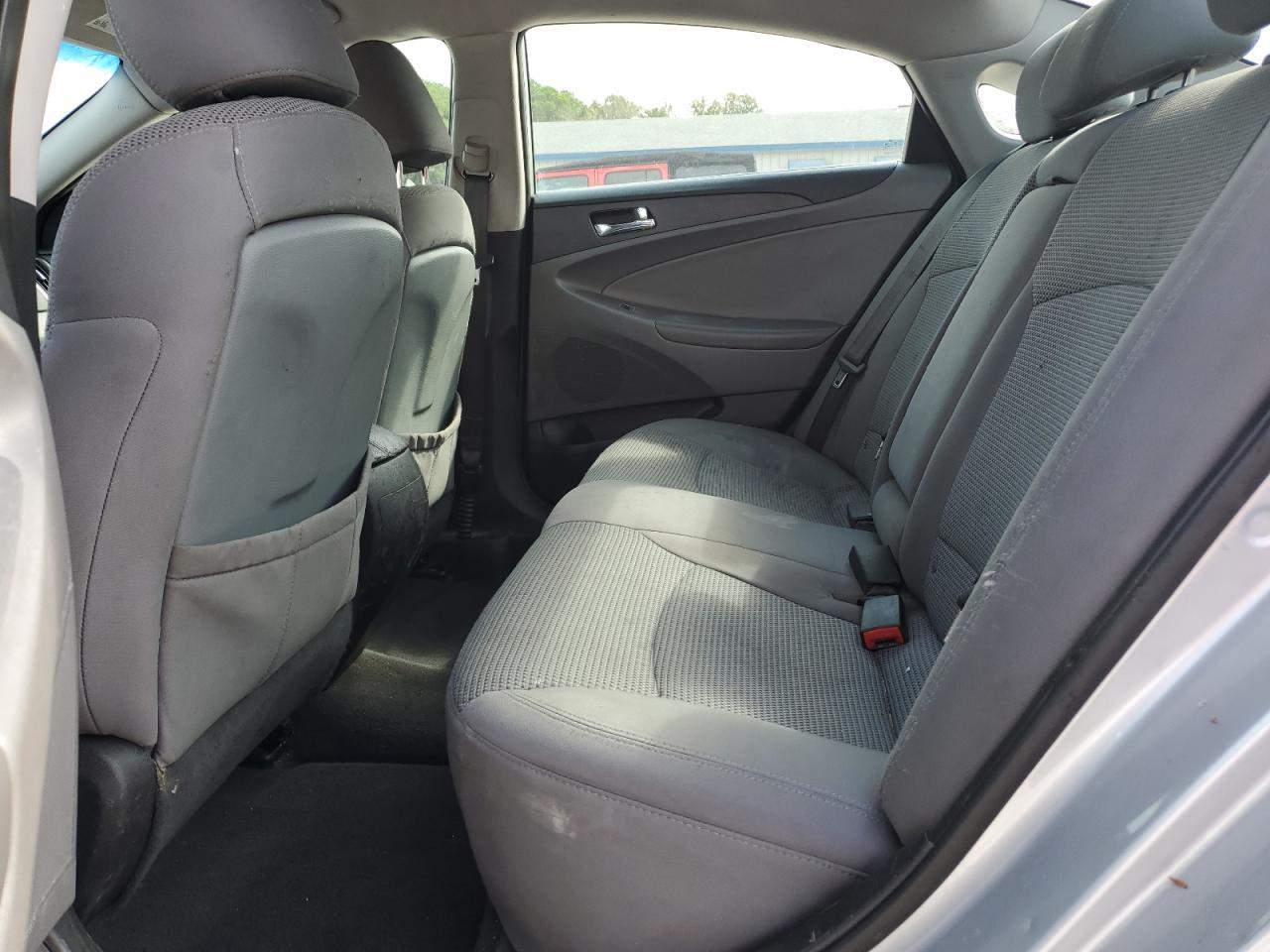 2011 HYUNDAI SONATA