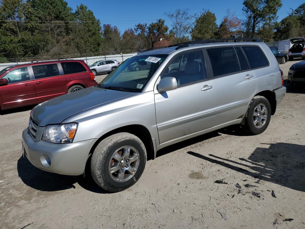 2005 TOYOTA HIGHLANDER